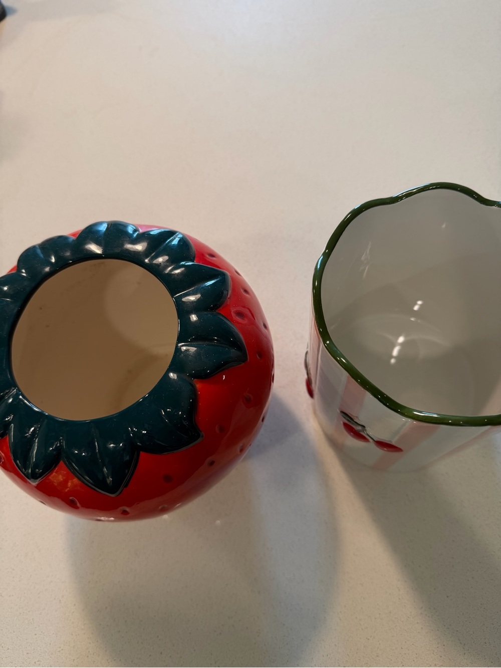 vases - Picture 2 of 4